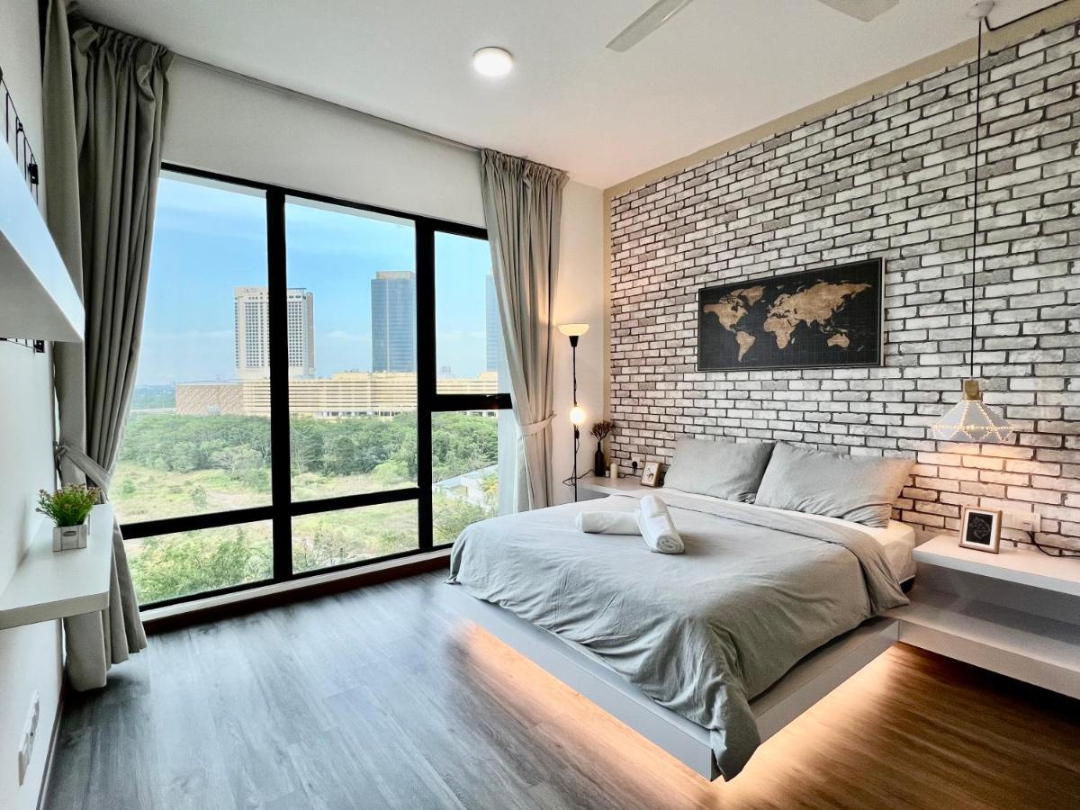 Royale Cottage Midvalley Netflix Pools 4 Pax Джохор-Бару Экстерьер фото