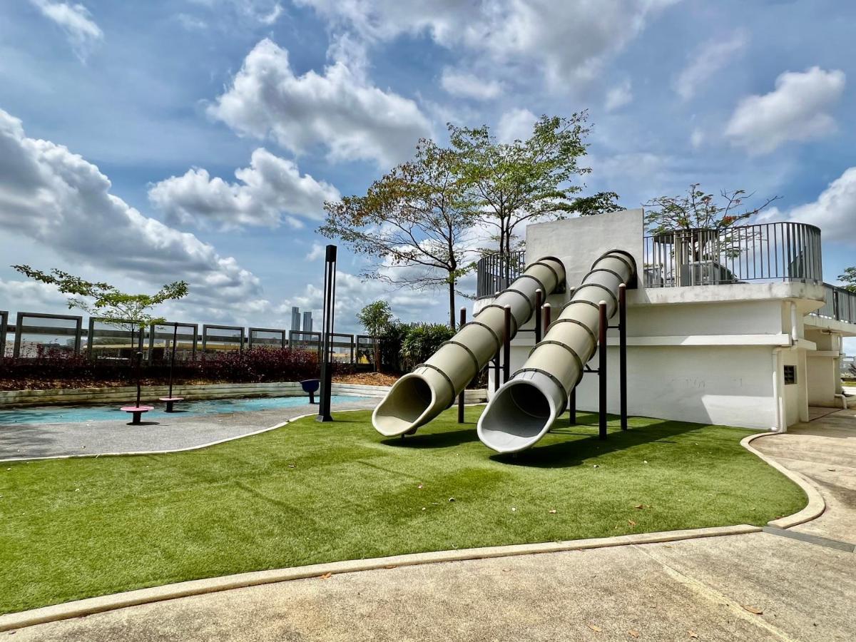Royale Cottage Midvalley Netflix Pools 4 Pax Джохор-Бару Экстерьер фото
